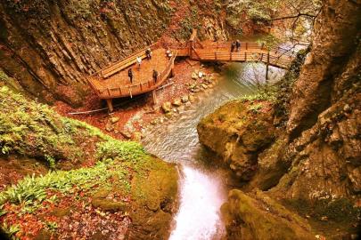 Aktaş şelalesinin doğal güzelliği paylaşıldı