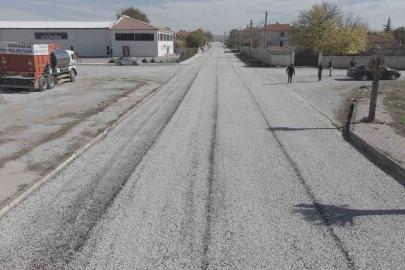 Alaca’da sokaklar asfaltlanıyor, yılların kanal sorunu çözülüyor