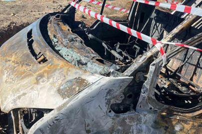 Alev alev yanan mutfak tüpü yüklü kamyonet küle döndü