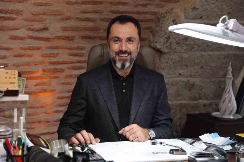 Altın 4 bin 232 dolar seviyesinde dengede: "Sessizlik çoğu zaman yeni bir yükseliş dalgasının habercisidir"