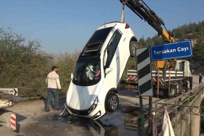 Amasya’da otomobil köprüden Tersakan çayına uçtu: 2 kız çocuğunu vatandaşlar kurtardı