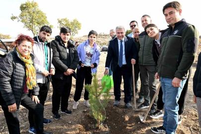 Anadolu Üniversitesi ’Yunus’un Fidanları’nı toprakla buluşturdu