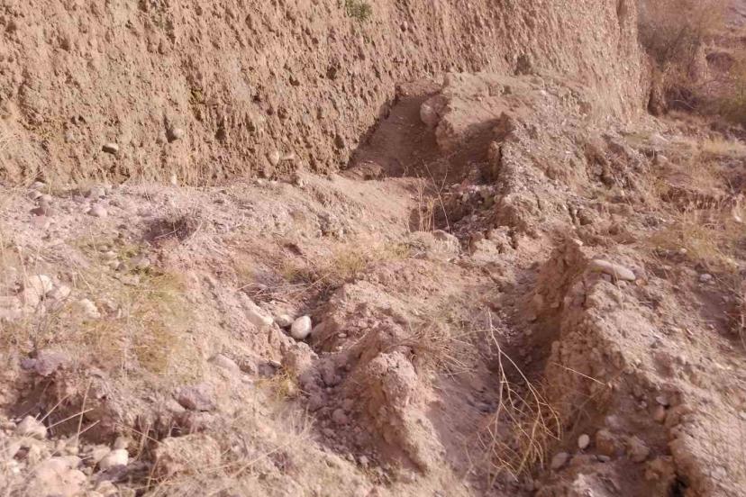 Ankara’da toprak kayması meydana gelen yol trafiğe kapatıldı