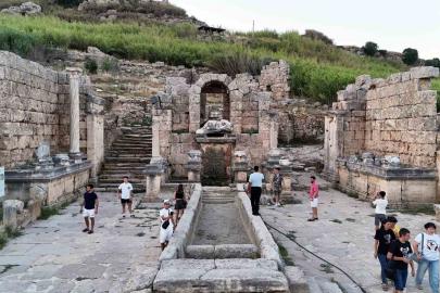Antalya ekim ayında zirve yaptı, 10 ayda 16 milyon turisti aştı