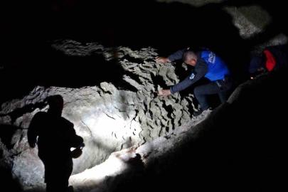 Antalya’da 30 metrelik falezlerden kayalık alana düşerek hayatını kaybeden gencin kimliği belli oldu