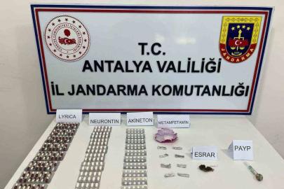 Antalya’da sentetik hap ve esrar ele geçirildi