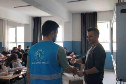 Arnavutköy Belediyesi’nden öğretmenlere 24 Kasım sürprizi