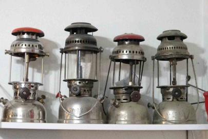 Asırlık lambalara yeniden ışık veriyor