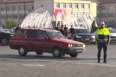 Atatürk, Cumhuriyetin temellerinin atıldığı Sivas’ta da anıldı