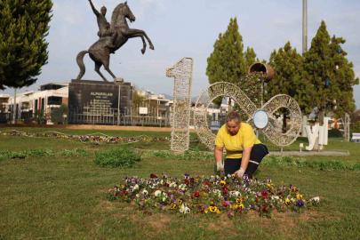 Aydın rengarenk çiçeklerle bezeniyor