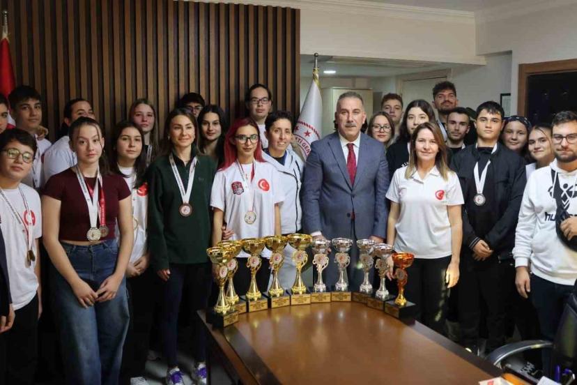 Aydınlı sporcular şampiyonaya damga vurdu