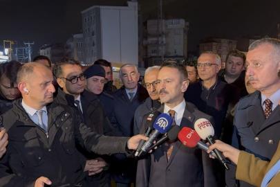 Aynı bölgede kolonu çatlayan bina tahliye edildi