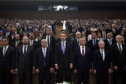Bakan Bayraktar: "Enerjide bağımsız bir Türkiye hedefinde en önemli görev enerji uzmanlarına düşüyor"