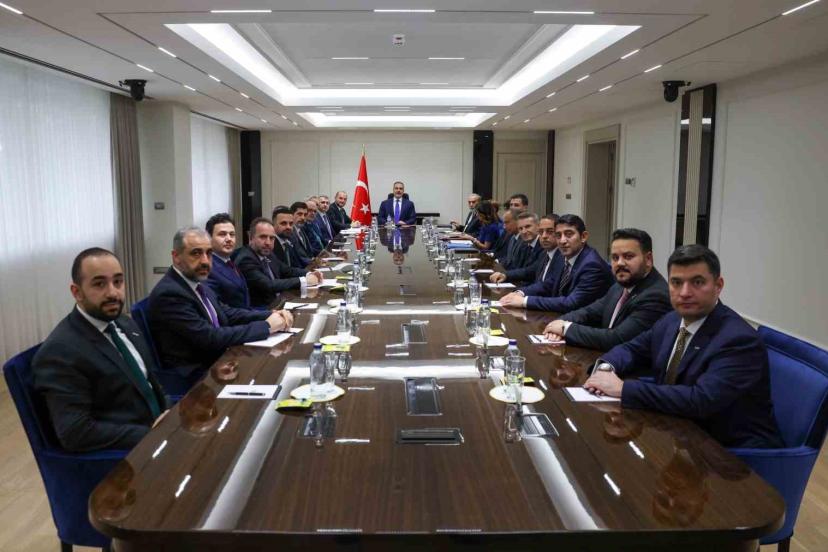 Bakan Fidan, MÜSİAD Genel Başkanı Özdemir’i kabul etti