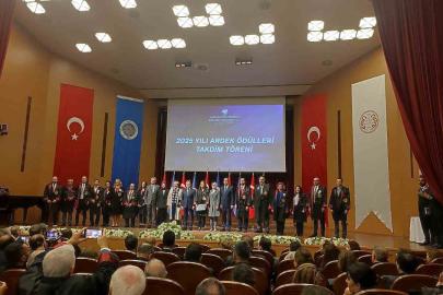 Bakan Yumaklı: "Tarım sektörümüzün gelişiminde de bilimsel bilginin gücünü toprağın bereketiyle buluşturmamız gerekiyor"