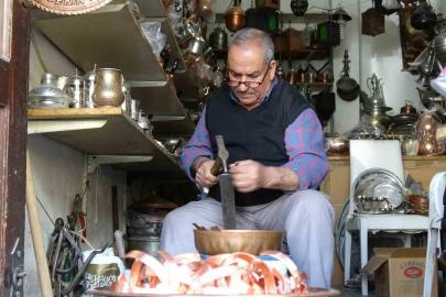 Bakır bileklikler yeniden moda oldu