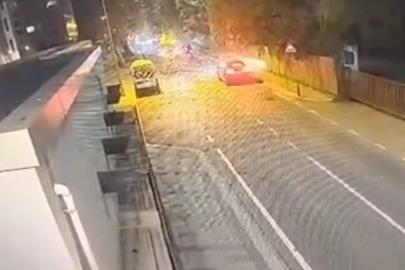 Bakırköy’de iş makinesine çarpan motosikletli yaralandı