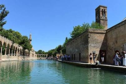 Balıklıgöl: Efsanelerle Çevrili Kutsal Bir Güzellik