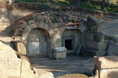 BARÜ bölgenin arkeolojik gelişimine katkı sunacak çalışmalara devam ediyor