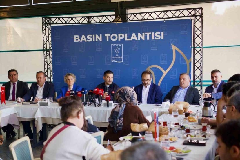 Başkan Günel mezarlık ve ilaçlama hizmetleriyle ilgili konuştu: ’Teklifimizin arkasındayız’