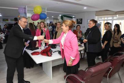 Başkan Kurnaz’dan öğretmenlere anlamlı jest: "Geleceğimizi şekillendiriyorsunuz"