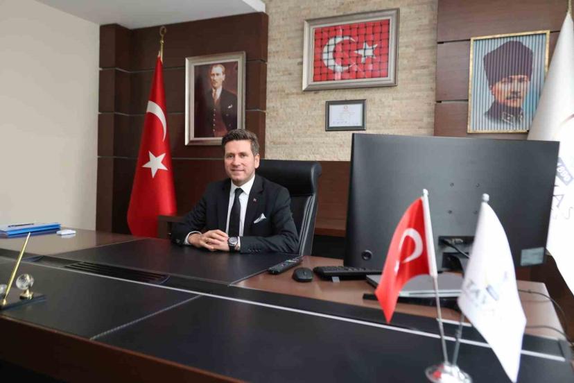 Başkan Tatık; "Atatürk, bir milletin kaderini değiştiren büyük bir lider olmasının yanında, fikirleri ile çağları aşan bir devlet adamıdır"