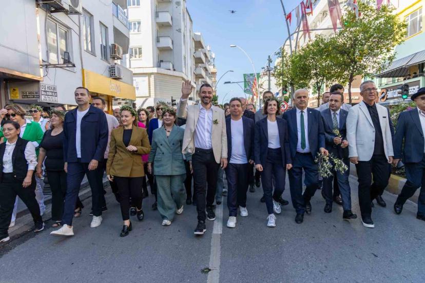 Başkan Vekili Çiçek: "Zeytin bu toprakların bereketinin ve sağlığının simgesidir"