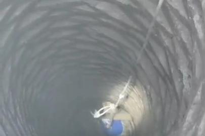 Batman itfaiyesi 20 metrelik kuyuya düşen horozu kurtardı