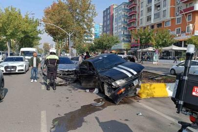 Batman’da kontrolden çıkan otomobil orta refüje çıktı