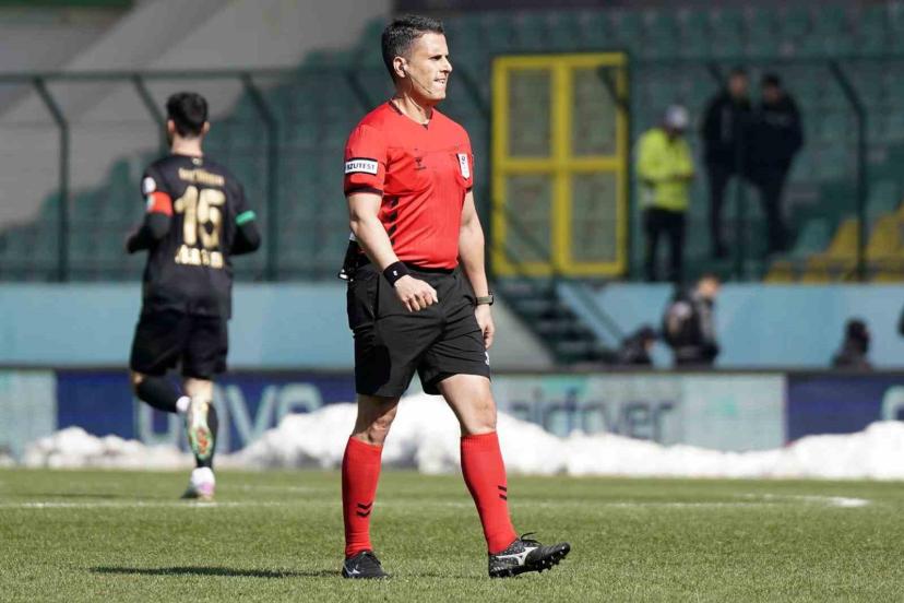 Beşiktaş - Fenerbahçe derbisinin VAR’ı Sarper Barış Saka oldu