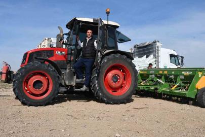 Beylikova Belediyesi hububat ekimine başladı