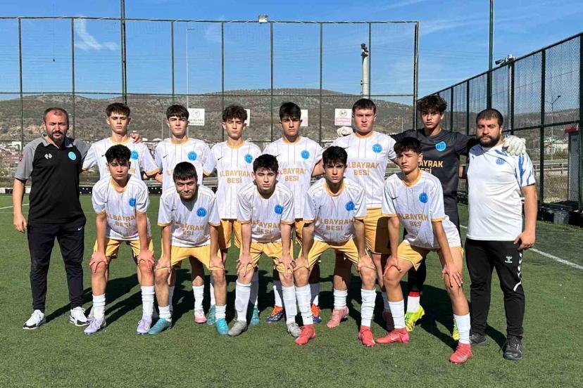 Bilecik U16 Gençler Ligi’nde 3 maçta fileler 20 kez havalandı