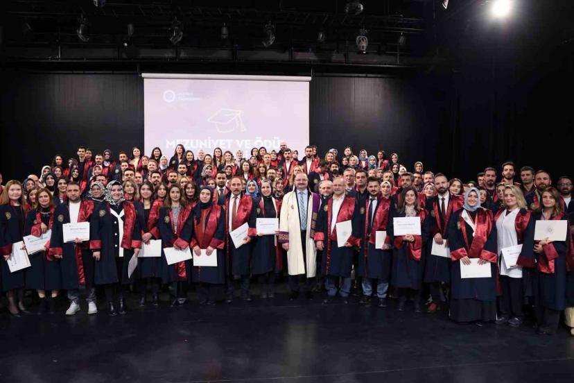 Bilimin öncüleri, Atatürk Üniversitesi’nden gururla mezun oldu