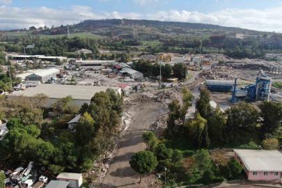 Buca Belediyesi’ne karşı çöp eylemi sürüyor