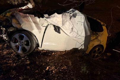 Burdur’da kamyonet ile çarpışan otomobil hurdaya döndü: 1 ölü, 1 yaralı