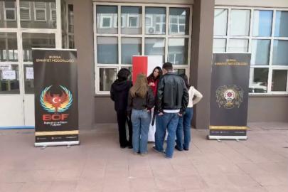 Bursa polisi, okul okul gezerek öğrencileri bilgilendirdi