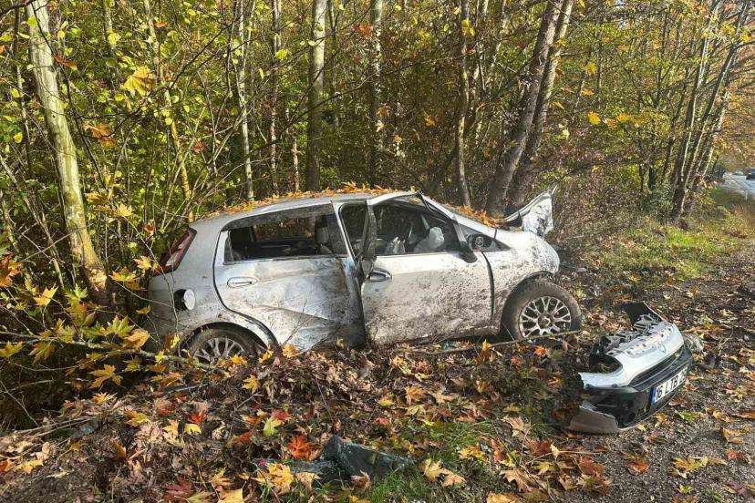 Bursa’da 50 metre arayla iki kaza: Aynı aileden 3 kişi yaralandı