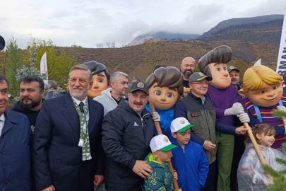 Bursa’da yanan ormanlar Milli Ağaçlandırma Günü’nde yeniden yeşeriyor