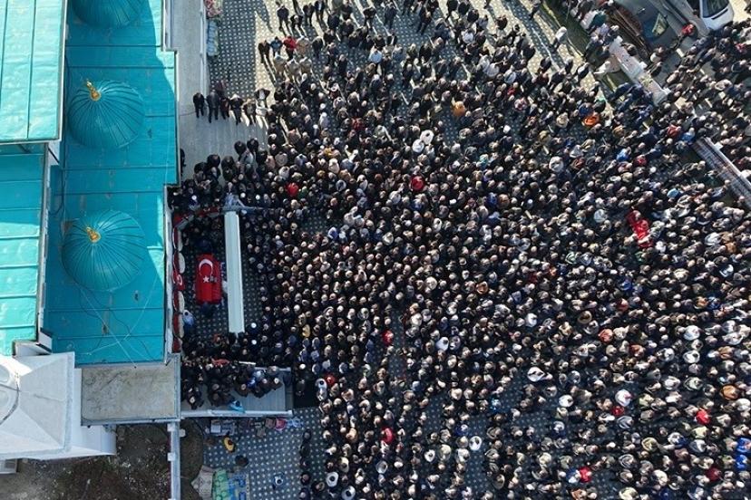 Bursalı şehit binbaşıyı binlerce kişi uğurladı