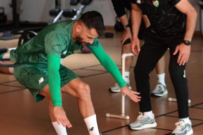 Bursaspor sabah antrenmanında kuvvet çalıştı