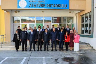 Çameli protokolü öğretmenleri yalnız bırakmadı