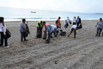 Çamyuva Sahili’nde temizlik