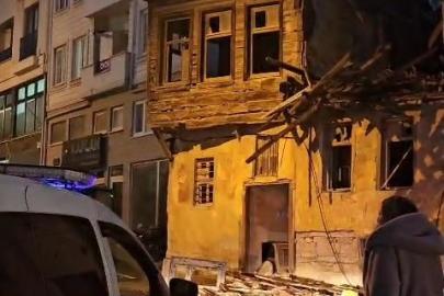 Çanakkale’de boş bina yağış nedeniyle kısmen çöktü