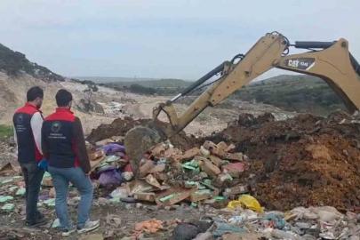 Çanakkale’de hijyenik olmayan şarküteri işletmesinde el konulan ürünler imha edildi