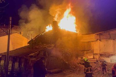 Çankırı’da ev yangını: İki ev alevlere teslim oldu