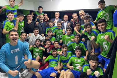 Çayırova Belediyesi Eğitim Spor Kulübü U-16 Futbol Takımı şampiyon oldu