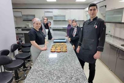 Çayırova’da "geleceğin pasta şefleri" eğitimlere başladı