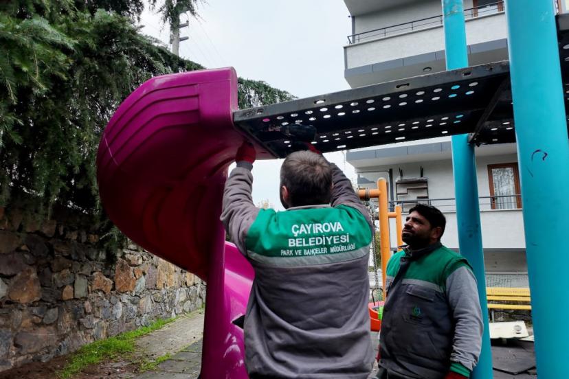 Çayırova’da iki park yenileniyor