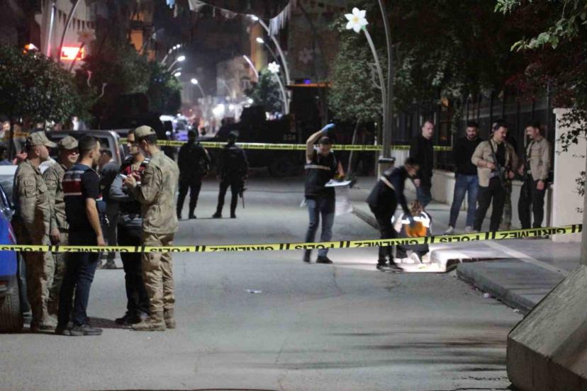 Cizre’de adliye önündeki silahlı saldırıda 1 kişi hayatını kaybetti