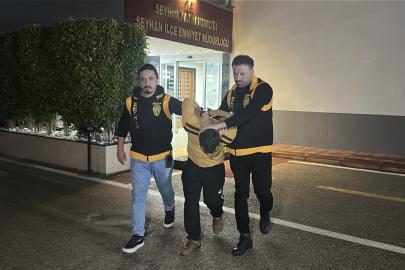 Çocuğun kafasını arabaya vurup yere fırlatan şahıs çocuğun babası çıktı, gözaltına alındı